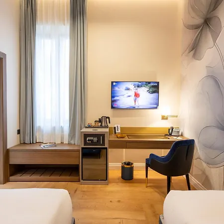 Palazzo Don Minzoni بيت ضيافة 4*
